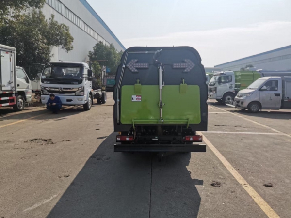 長安小型掃路車（0.5方水罐，1.5方塵罐）