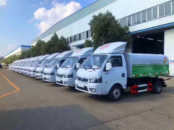 東風(fēng)途逸國六3~4方密封垃圾車