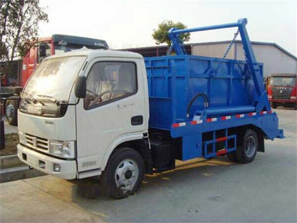 東風(fēng)小多利卡擺臂式垃圾車（藍(lán)牌5方）