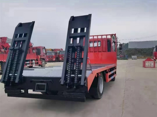 解放大王黃牌平板拖車