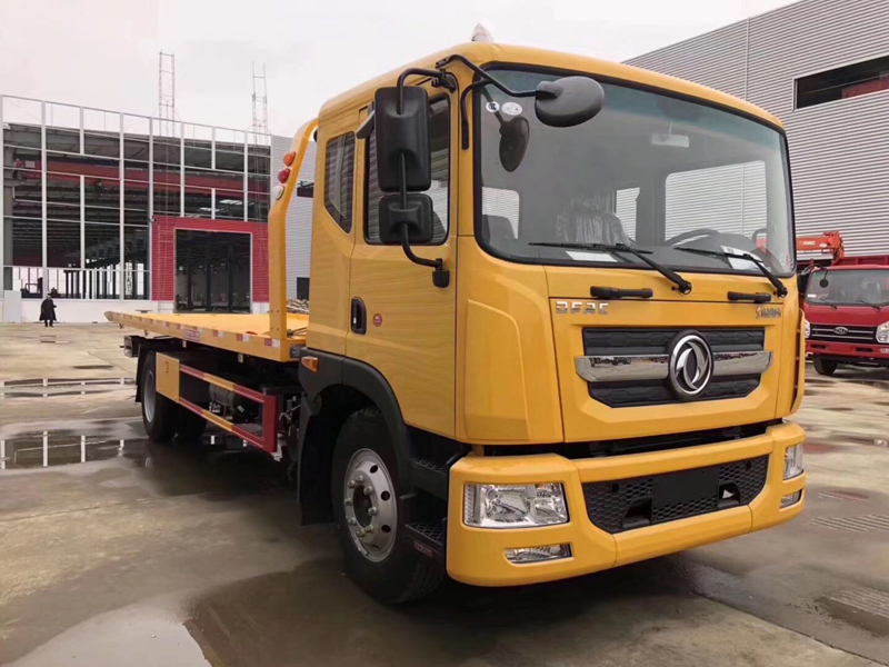 東風(fēng)D9一拖二清障車(chē)