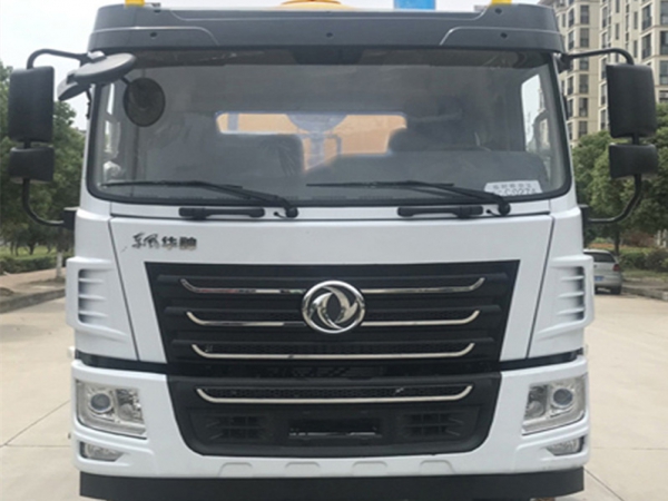 東風(fēng)后雙橋22方清洗吸污車(chē)