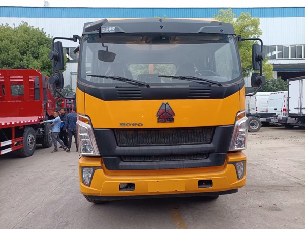 國六重汽豪沃單橋平板運(yùn)輸車