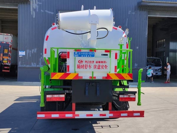 東風(fēng)福瑞卡12方灑水車