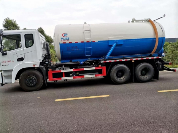 東風錦程后八輪16方吸污車