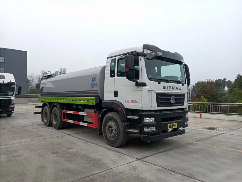 重汽汕德19噸灑水車